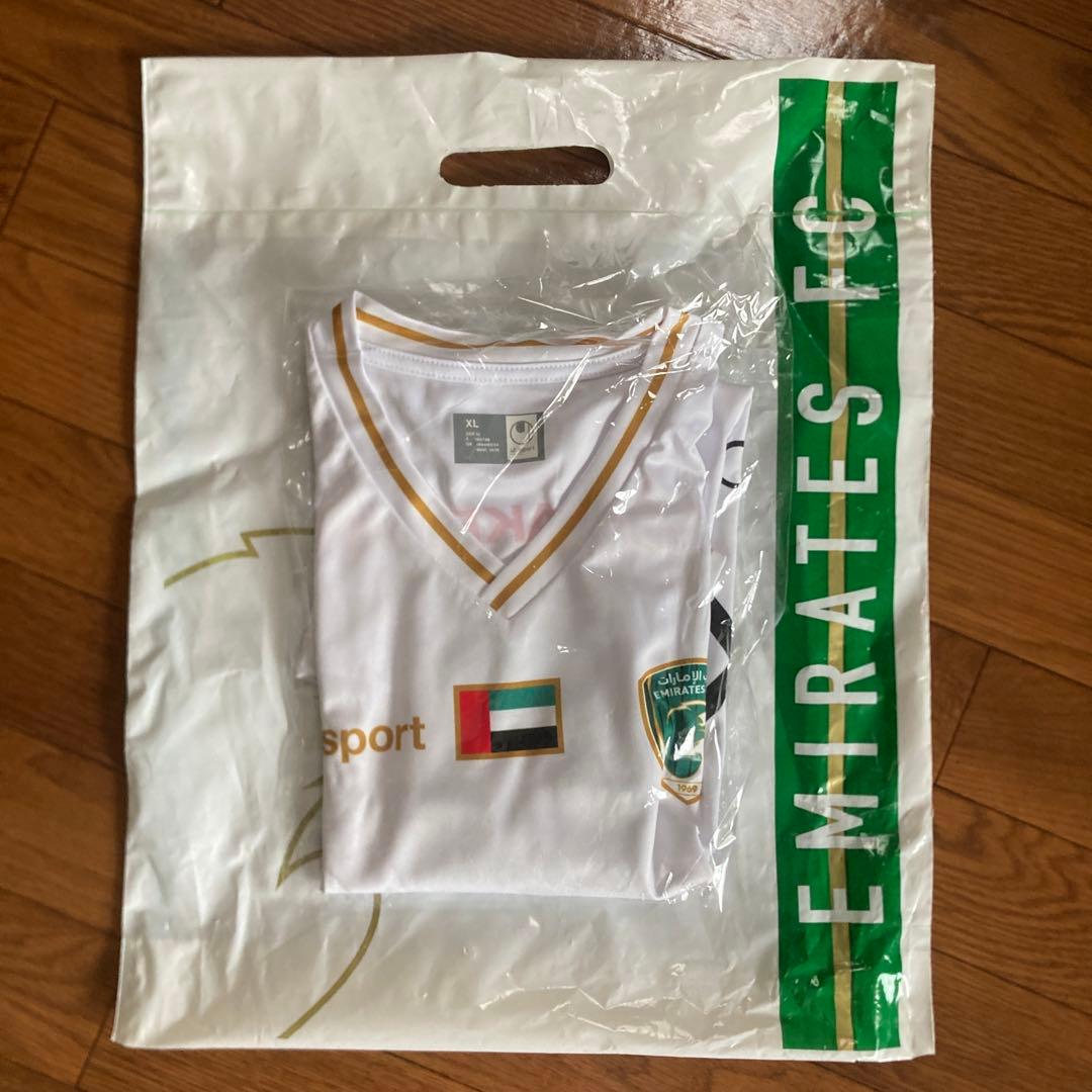 イニエスタ エミレーツFC レプリカ　ユニフォーム 8番 新品 サイン入り