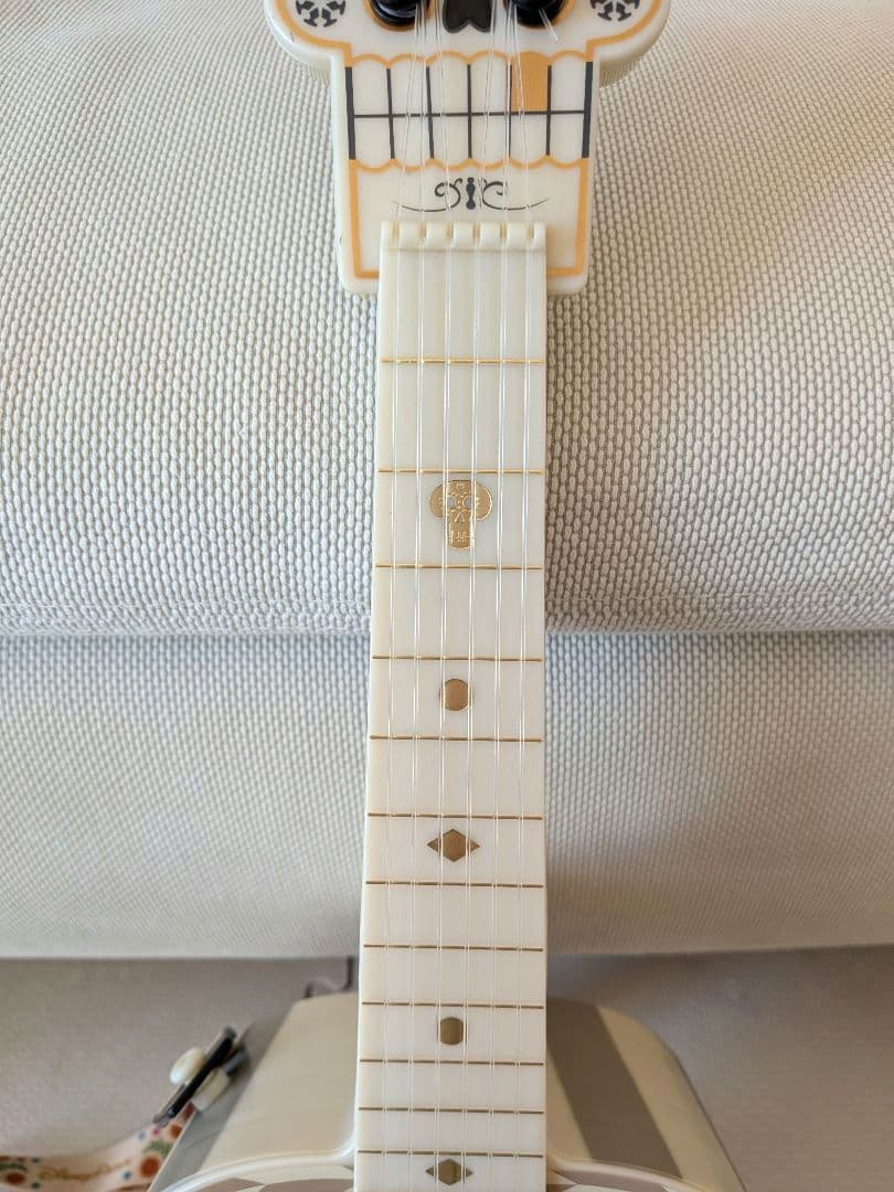 ディズニーパーク　リメンバーミーCOCOギター　ポップコーン　海外限定