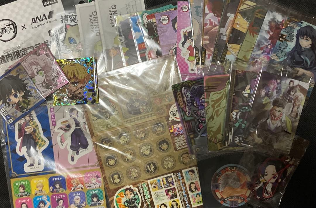 鬼滅の刃　グッツ　500点以上　まとめ売り　(総額37万円相当)