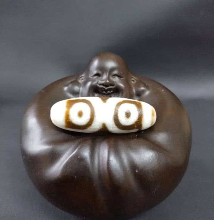 751　天珠　三眼天珠　高品質　貴重　珍品　 dzibeads　！