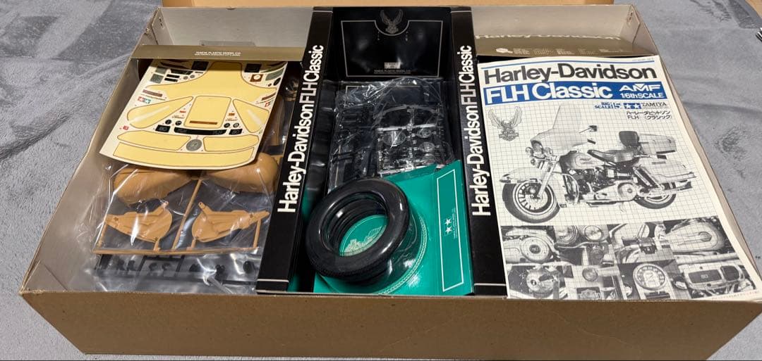 タミヤ　ハーレー・ダビットソン　FLH クラシック
