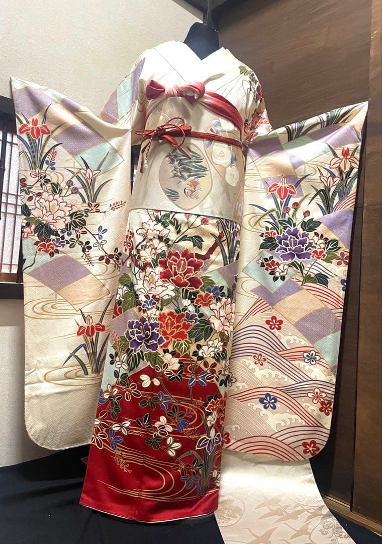 振袖フルセット6点サイズM〜Ｌ駒刺繍　流水鴛鴦花文　金彩　正絹