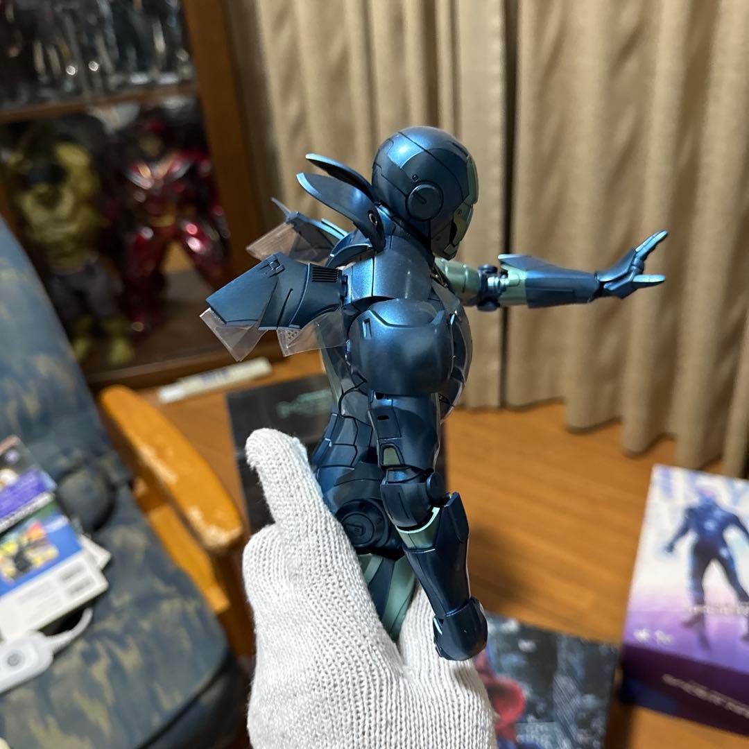 アイアンマン　マーク3 ブルーステルス　ホットトイズ