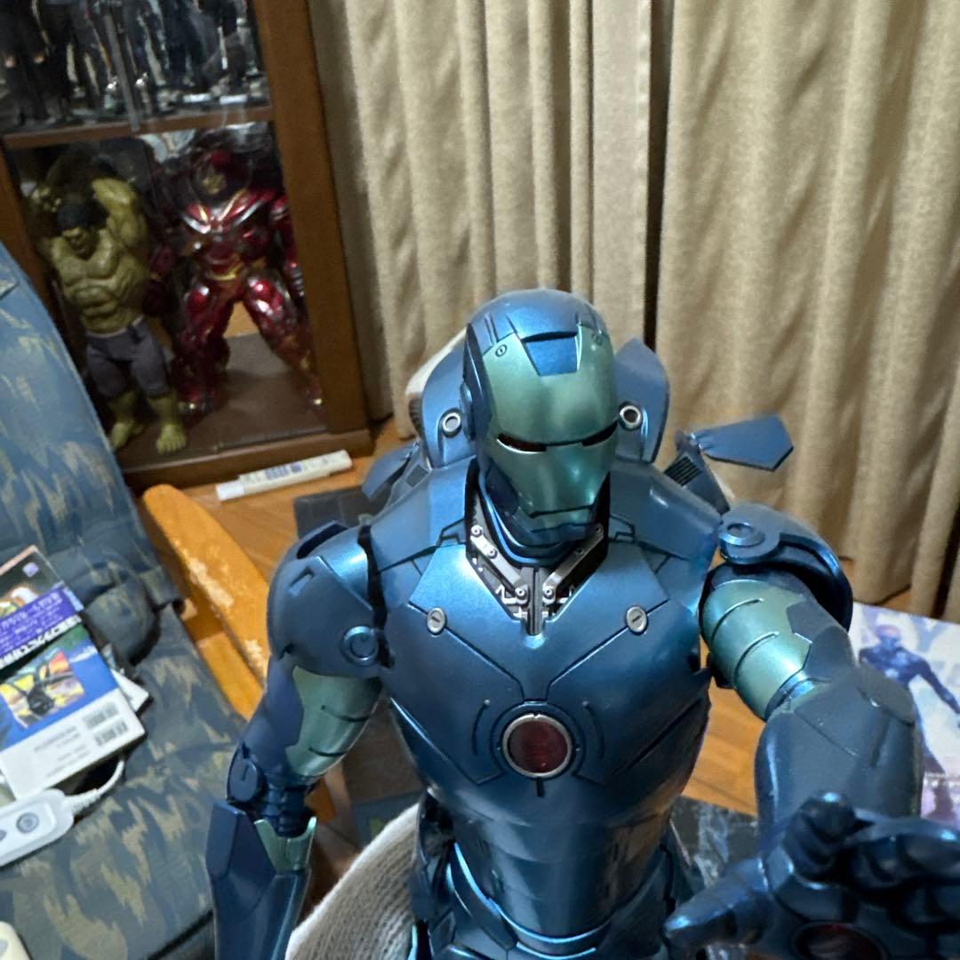 アイアンマン　マーク3 ブルーステルス　ホットトイズ