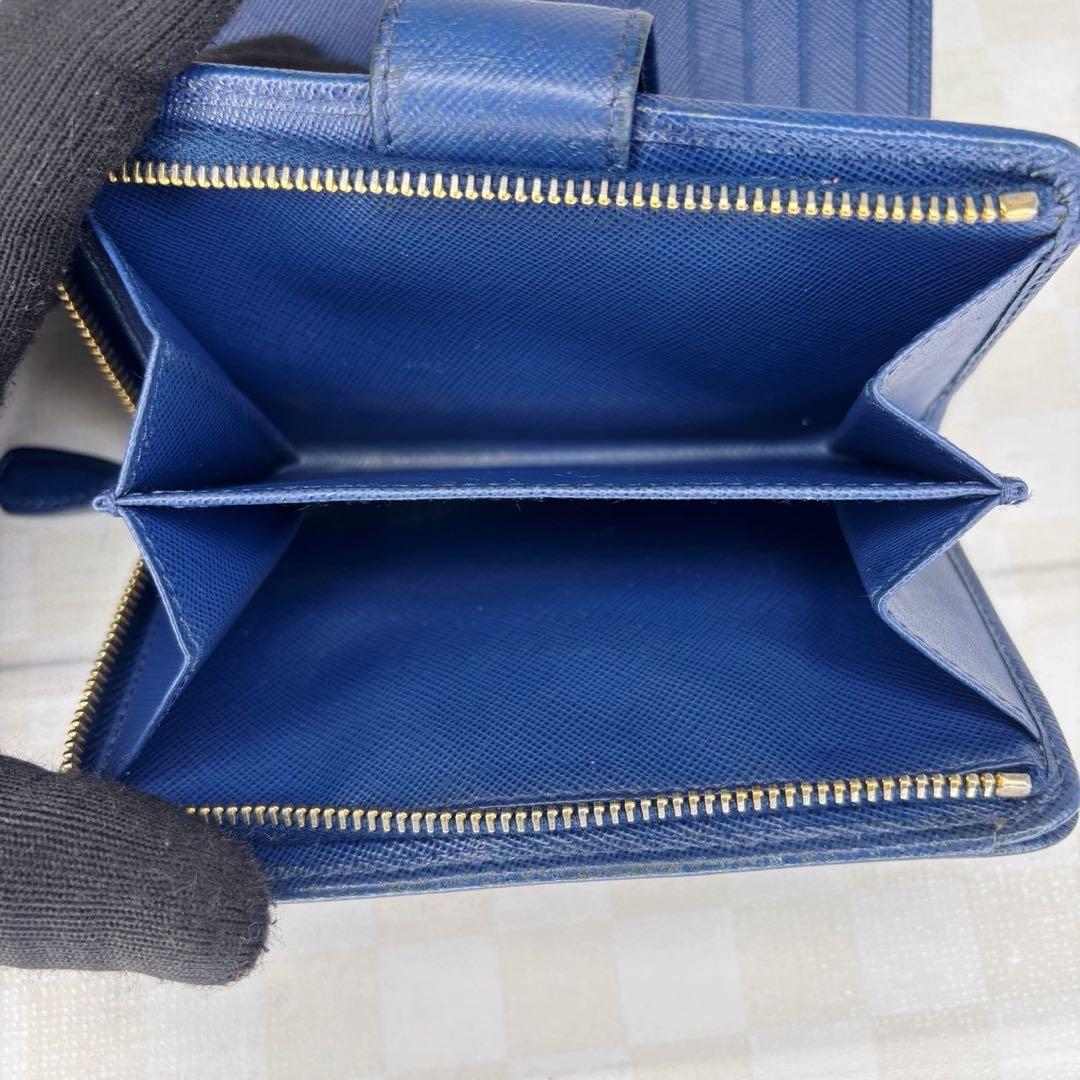 美品　PRADA プラダ　財布　二つ折り　M06