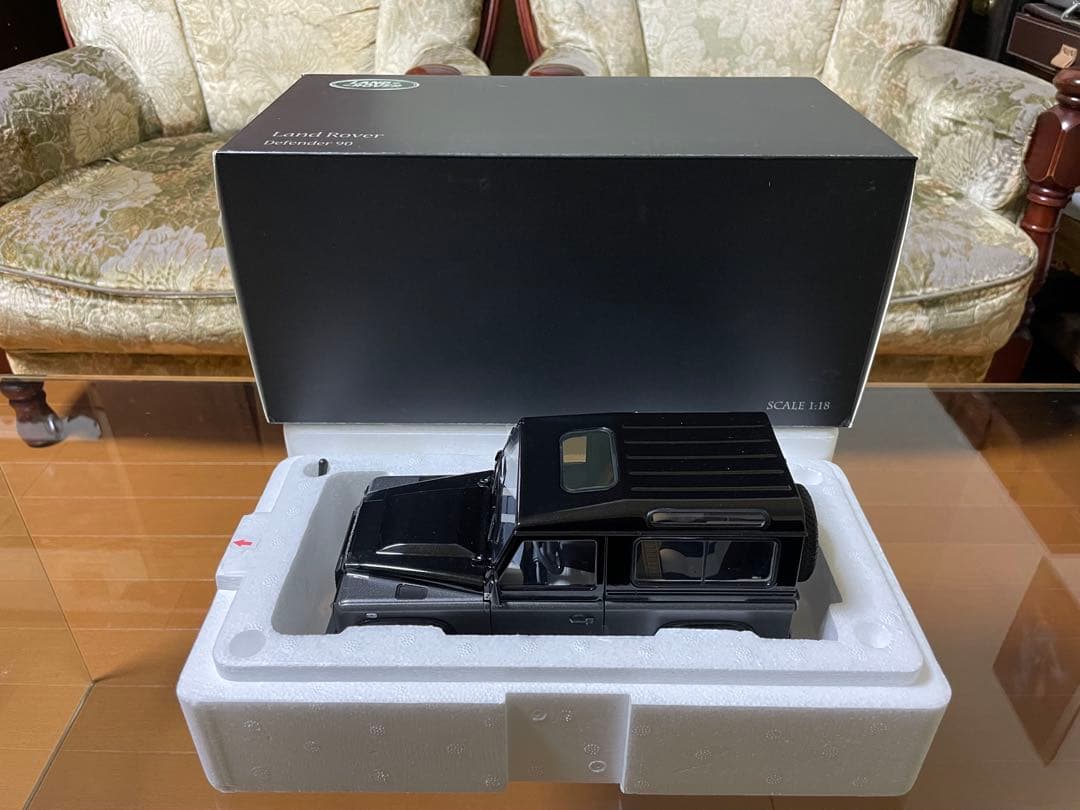 価格変更1/18 京商ランドローバー ディフェンダー90 オートバイオグラフィー