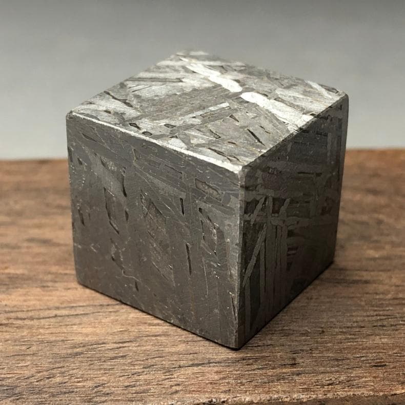 アルタイ隕石　隕石　メテオライト 立方体　 鉄隕石　重さ65ｇ