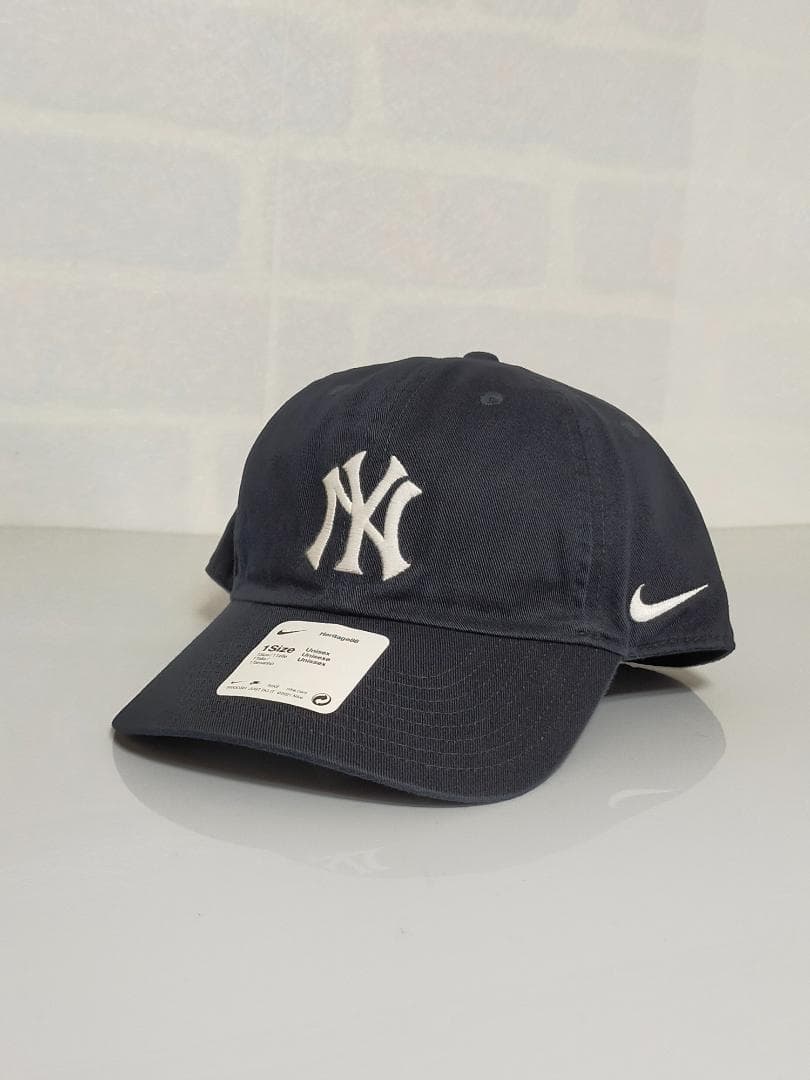 NIKE ニューヨーク・ヤンキース　Heritage86　ネイビー＆ホワイトロゴ