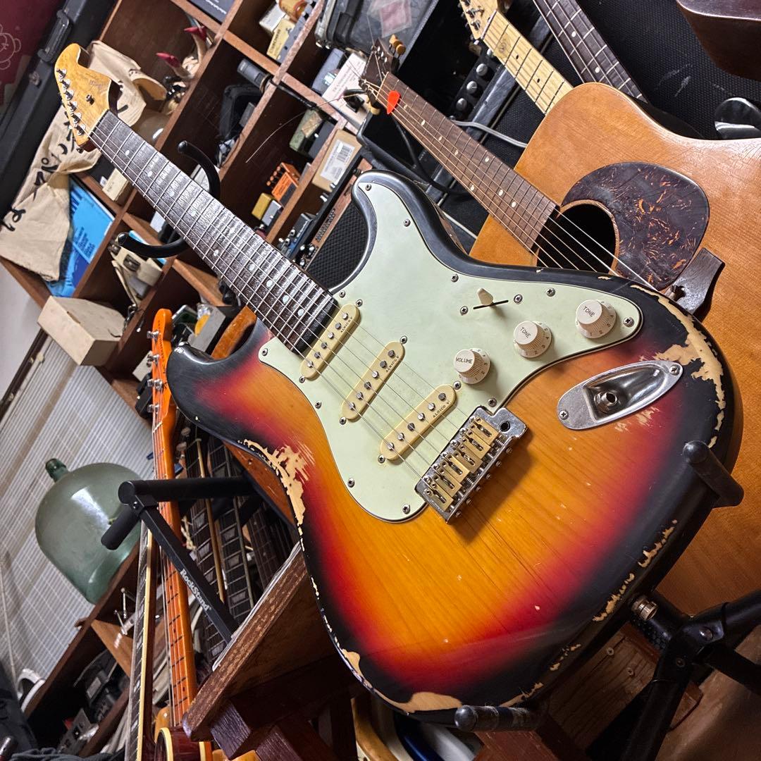 非Fenderストラト イングウェイ　スキャロップ　柾目ネック