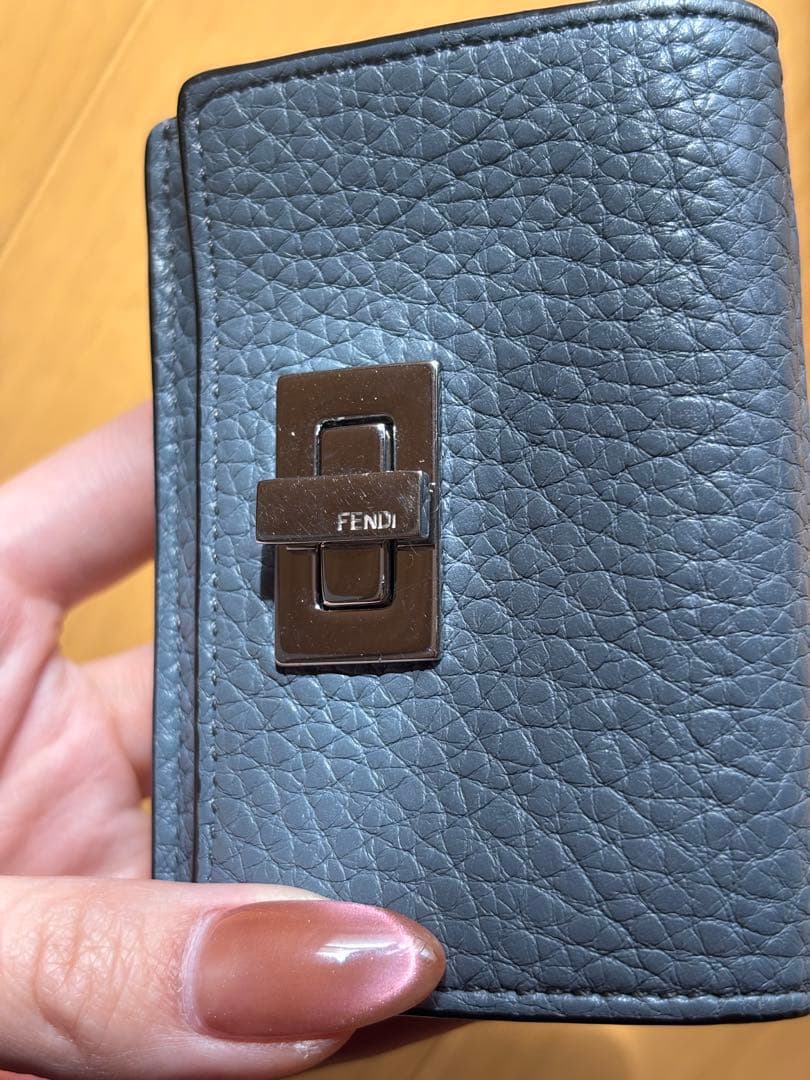 FENDI 三つ折り財布 ピーカブー　ブルー