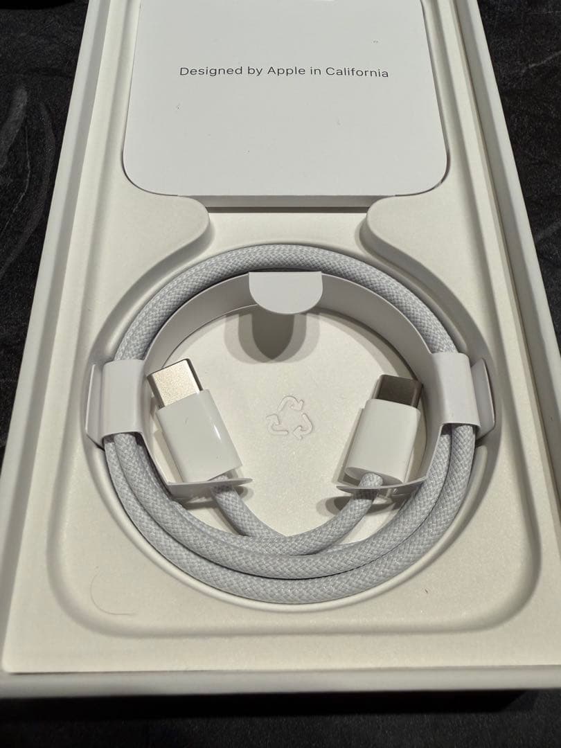 (美品) Apple iPhone 15 Pro ブラック+ケース2種、フィルム