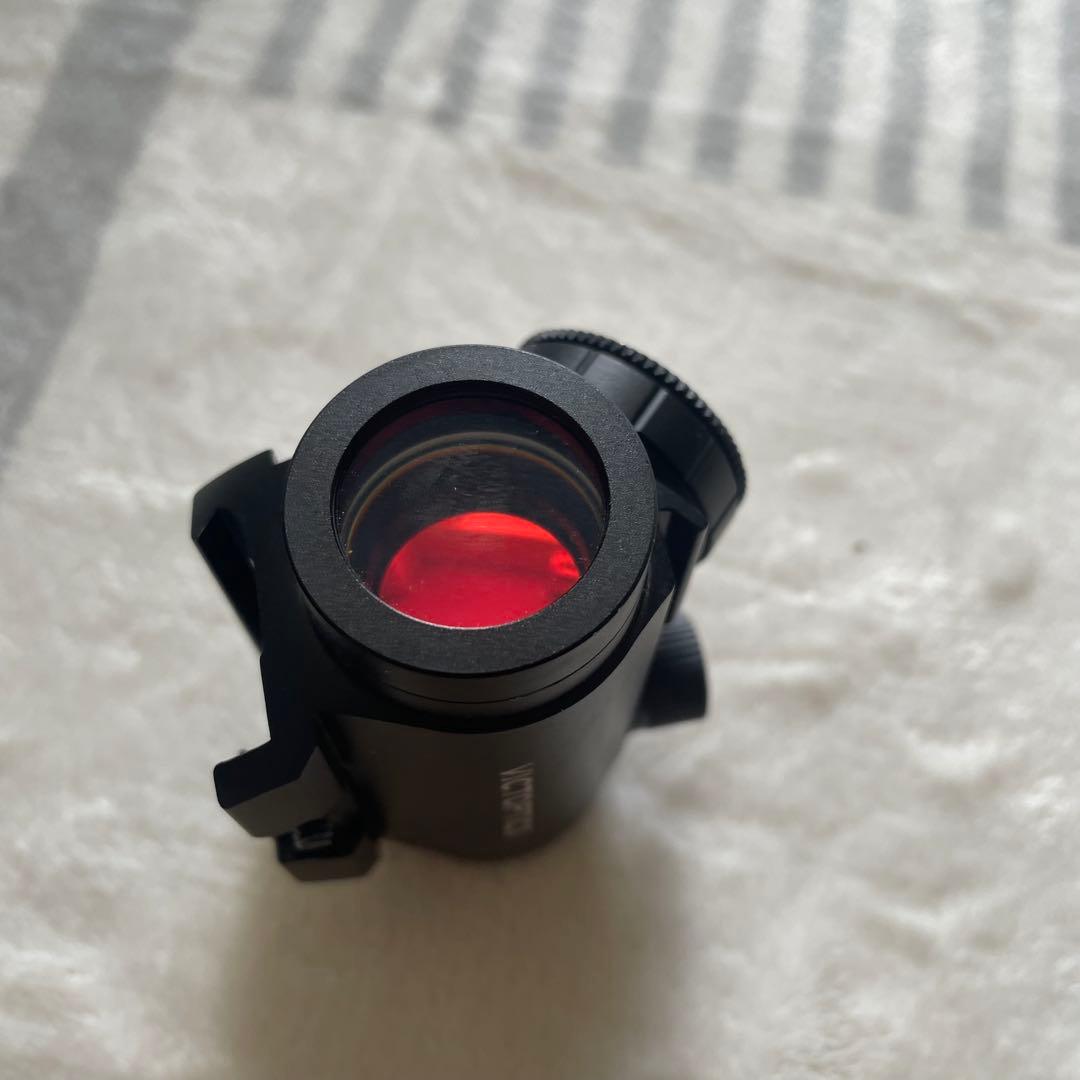 次世代電動ガン ブラック/ブラウン 4本マガジン付き　スコープ付き