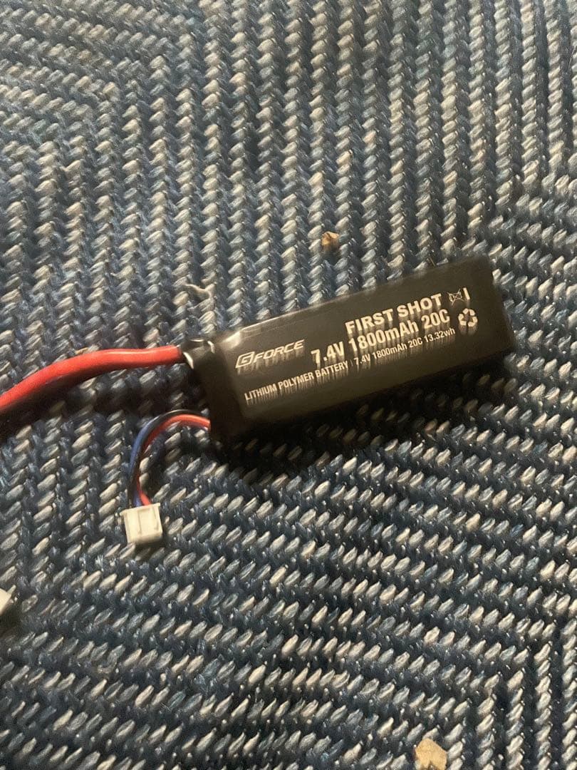 次世代電動ガン ブラック/ブラウン 4本マガジン付き　スコープ付き