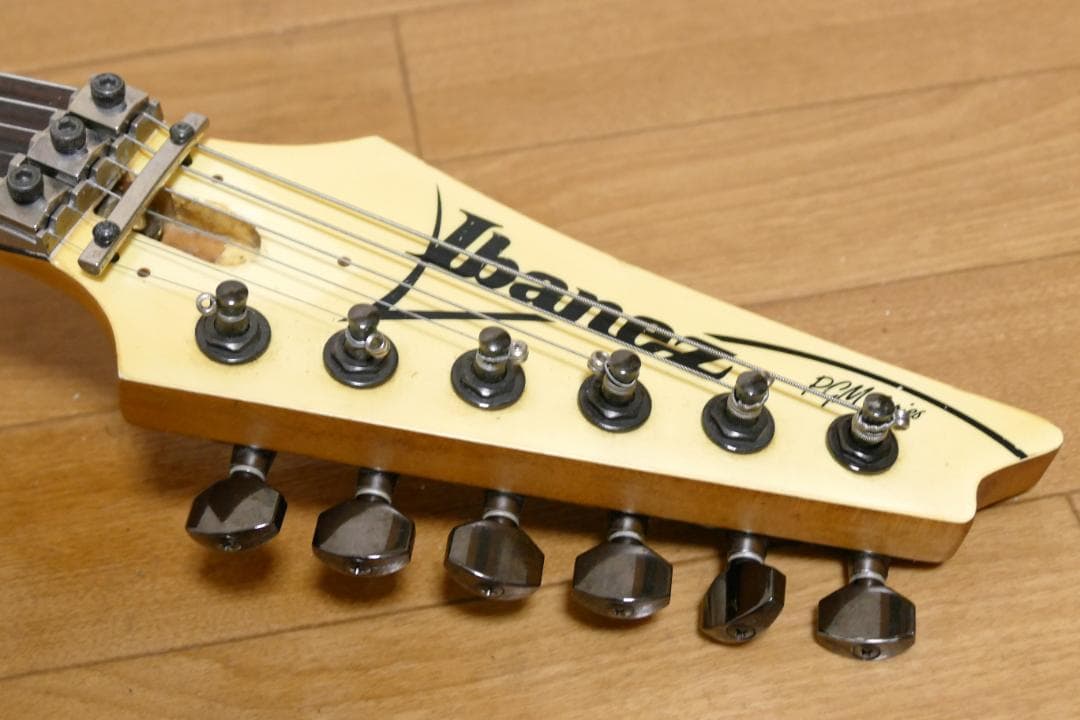 アイバニーズ エレキギター PGM30 （ポールギルバートシグネチャー）【中古】
