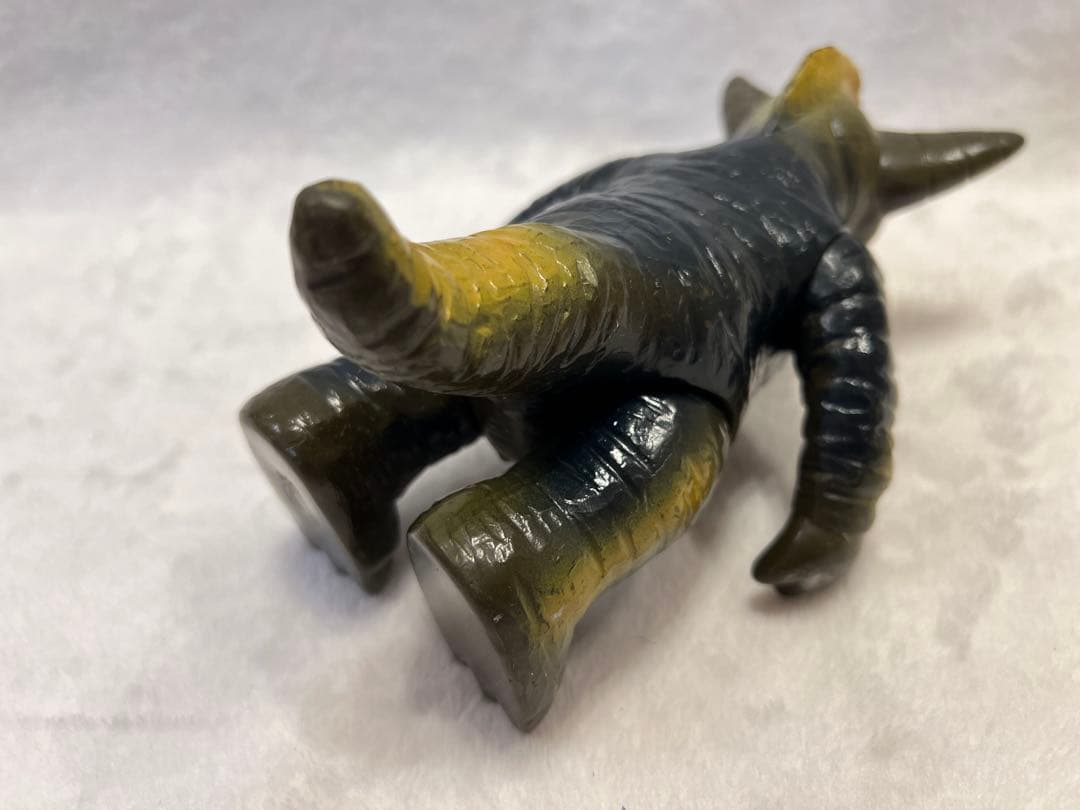 【ソフビ】ウルトラマンシリーズ 怪獣 パチ ゴモラ風