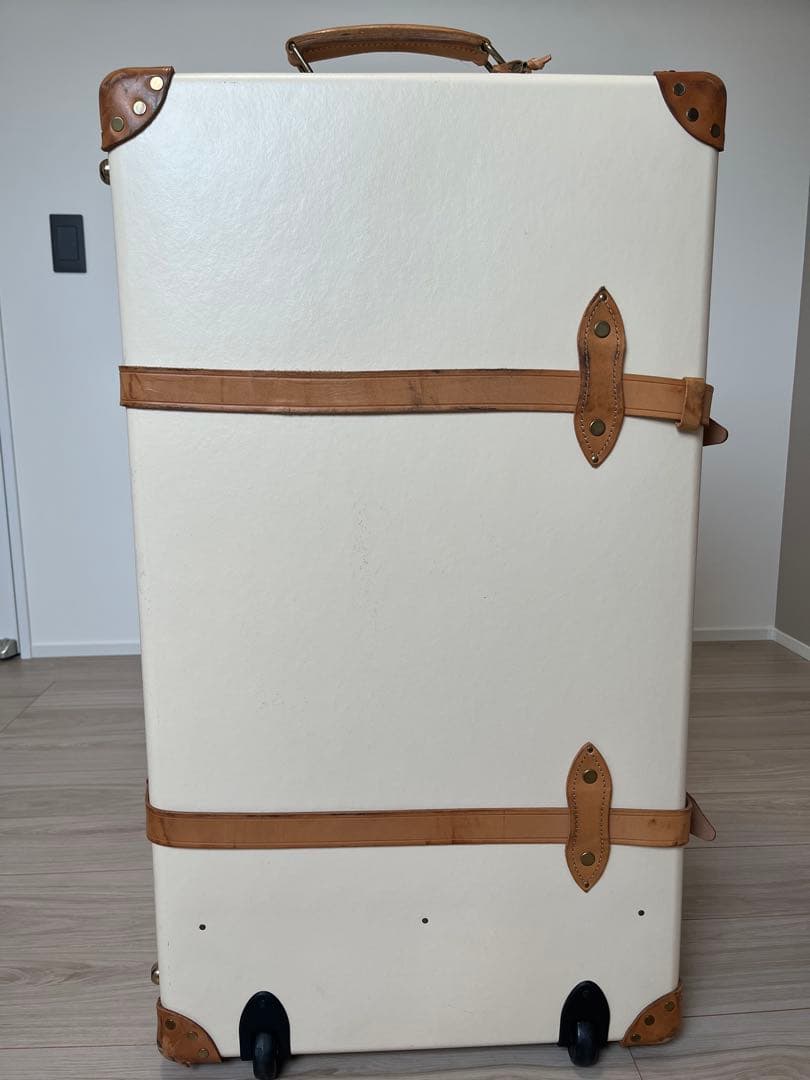 グローブトロッター アイボリー 大型キャリーケース