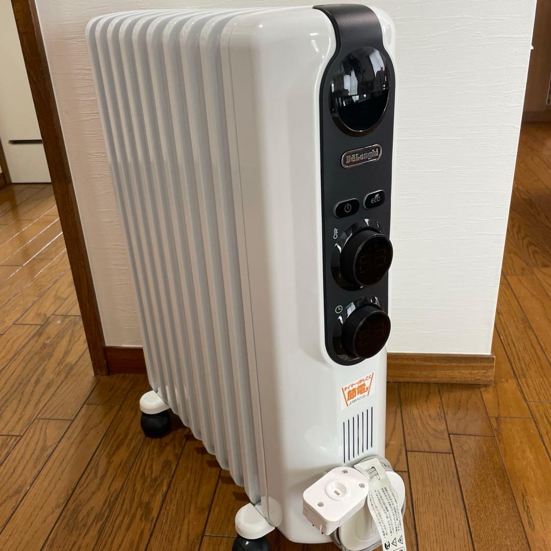 ◎極美品◎デロンギ アミカルド オイルヒーター RHJ35M1015-BK