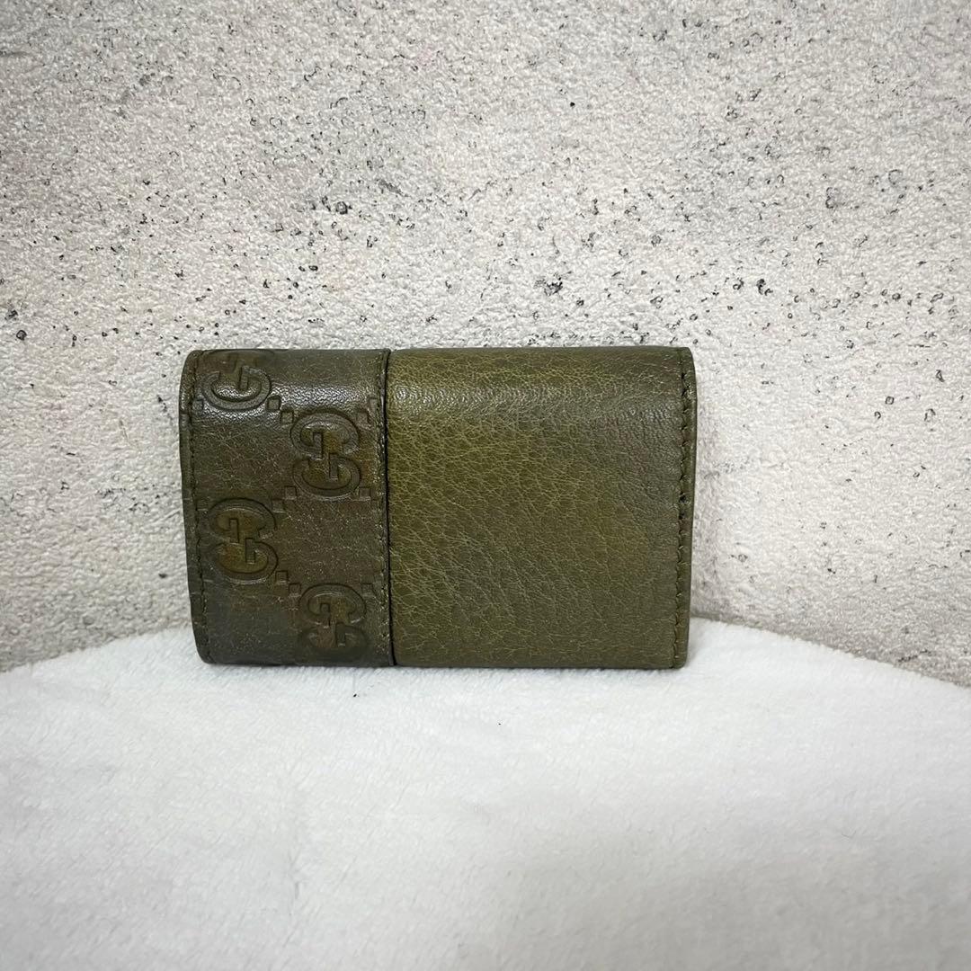 GUCCI グッチ　キーケース　シマ　レザー　GG 　本革　カーキ