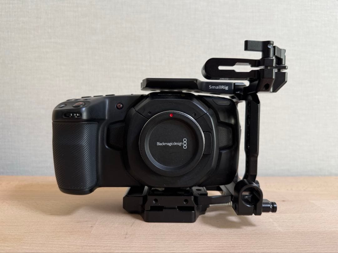 BMD - BMPCC4K 本体 ＋Smallrig ケージ バッテリーセット