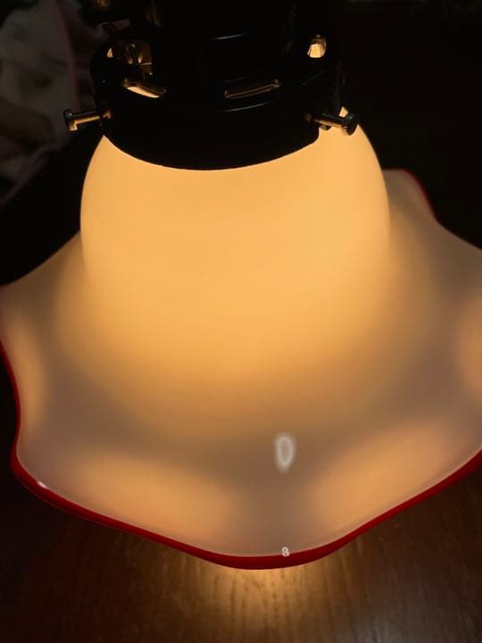 アンティーク　フリル乳白色ランプシェード　電気傘