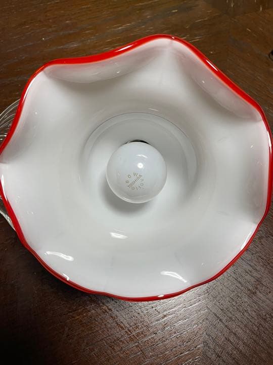 アンティーク　フリル乳白色ランプシェード　電気傘