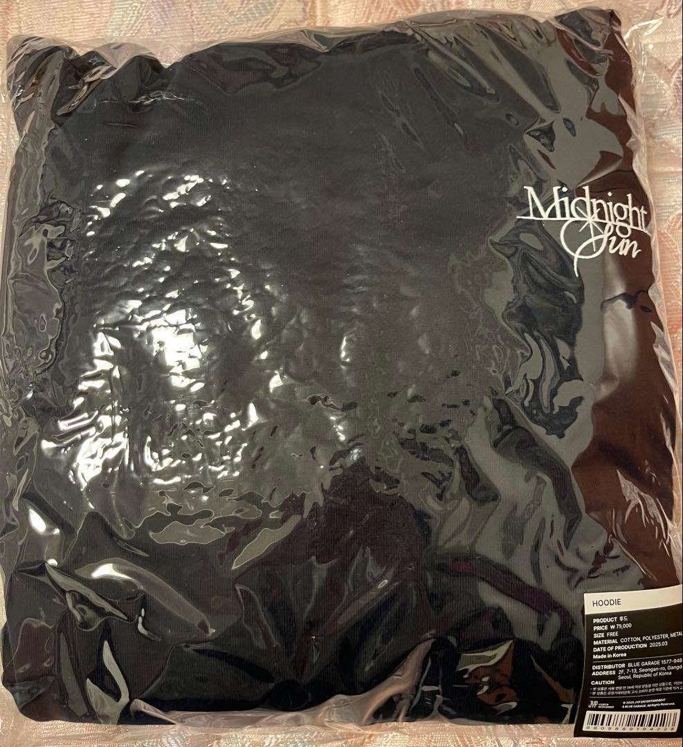 【最終価格です】ジュノ Midnight Sun 韓国ファンコン パーカー