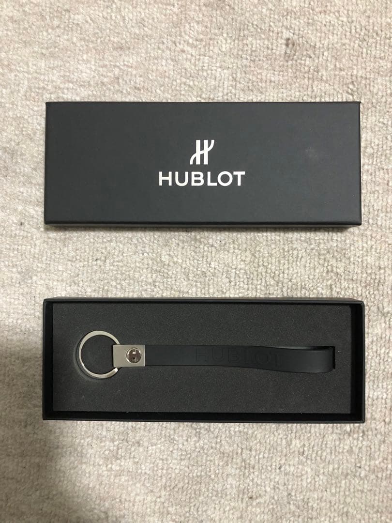 HUBLOT クラシックフュージョン チタニウムブラックシャイニー 日本限定