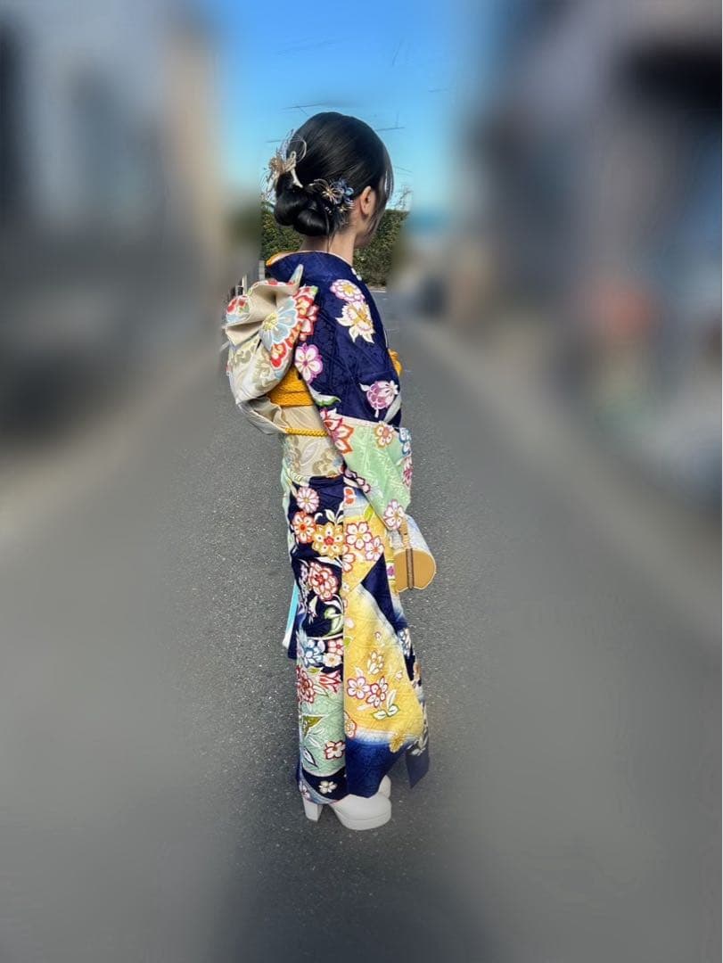 華やかな花柄振袖（紺色・黄色）　振袖　成人式　フルセット