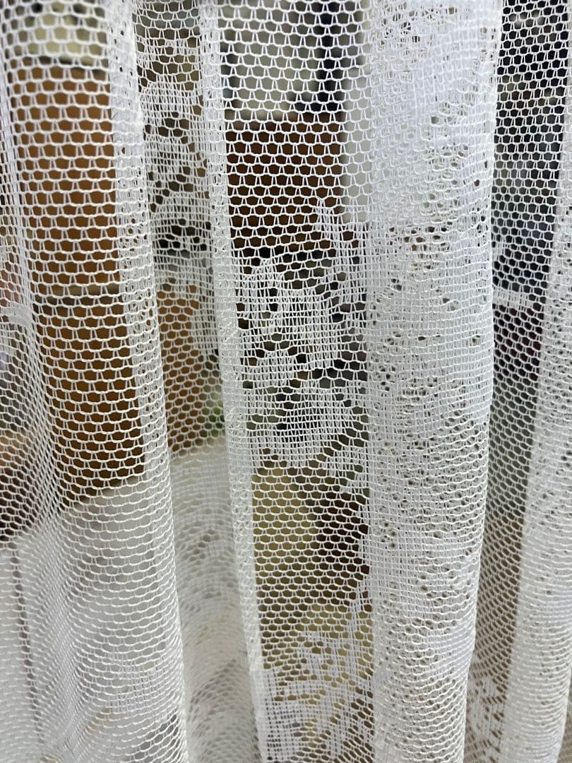 ホワイト木製パーテーション 2連 花模様レース付き