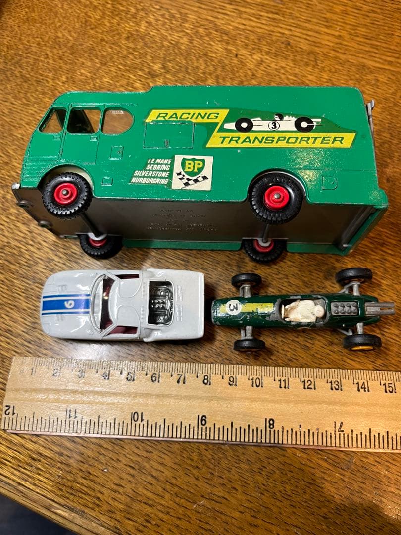マッチボックス　レーシングカートランスポーター