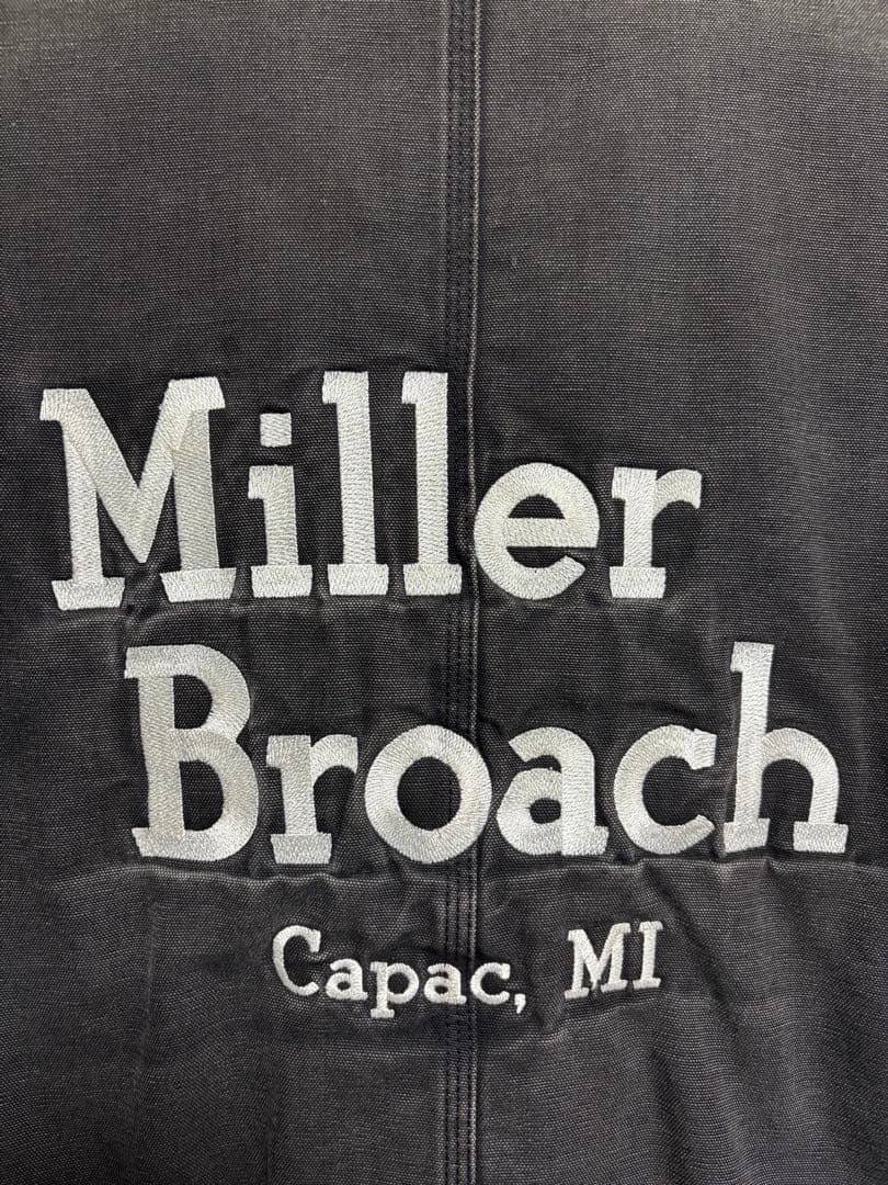 年末セールCarhartt ダークグレー デトロイトジャケット Jeff刺繍付き