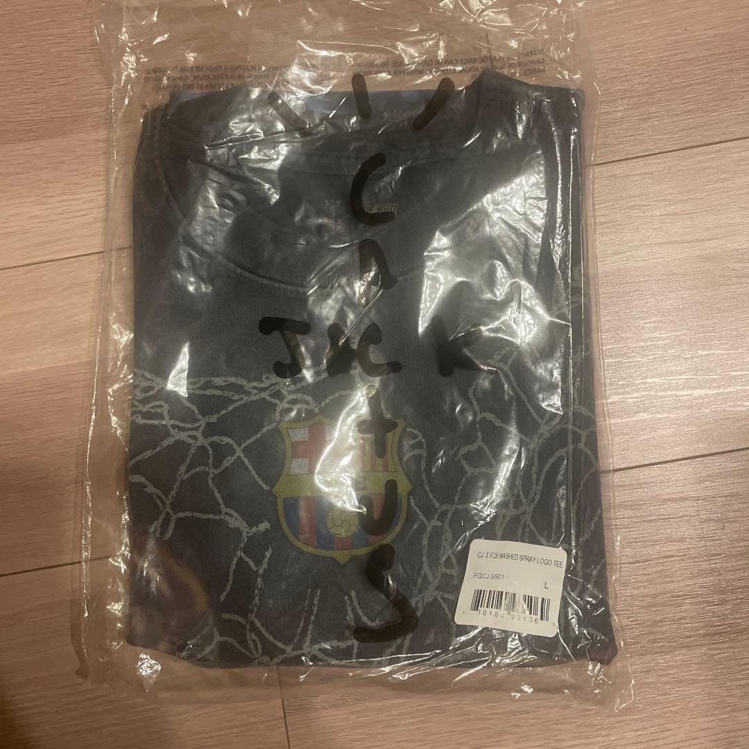 Travis Scott × FC Barcelona コラボ Tシャツ