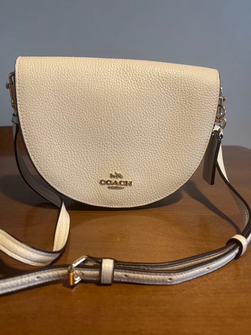 COACH コーチ ショルダーバッグ　ホワイトカラー系