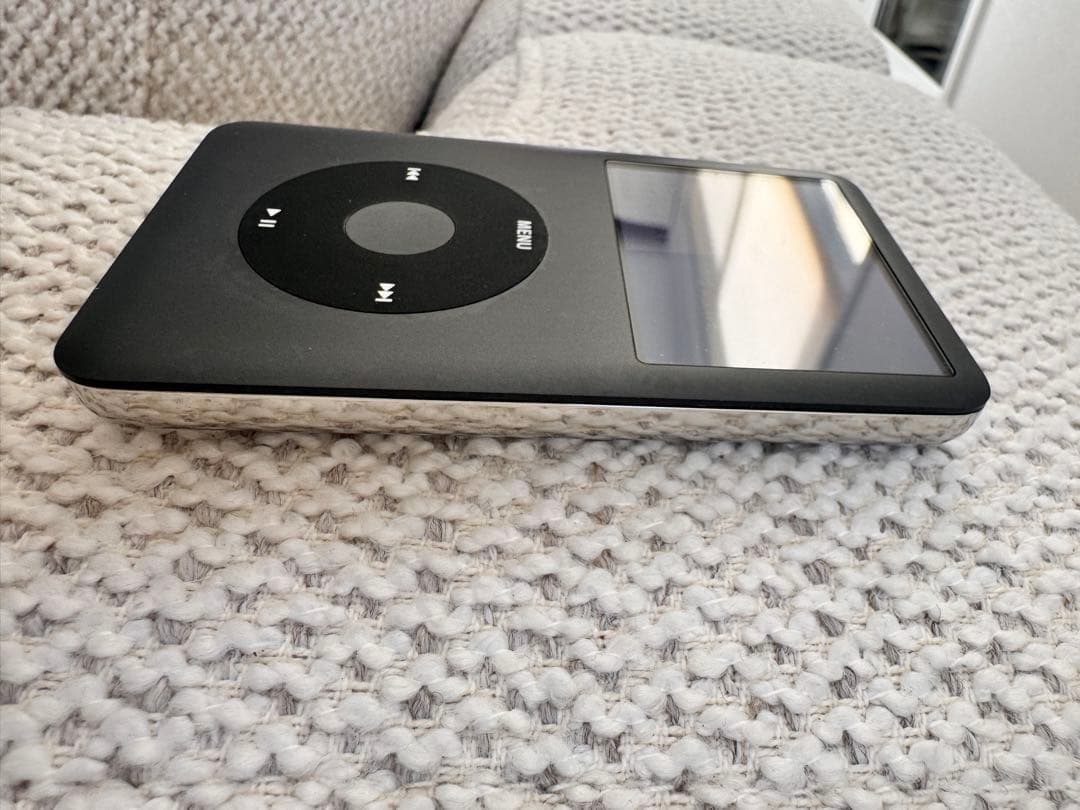 【極美品】iPod classic 第6世代 160GBブラック 新品バッテリー