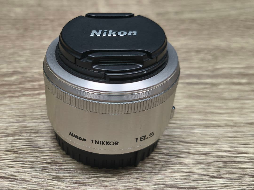 Nikon 1 J5 ミラーレス一眼　ダブルレンズキット