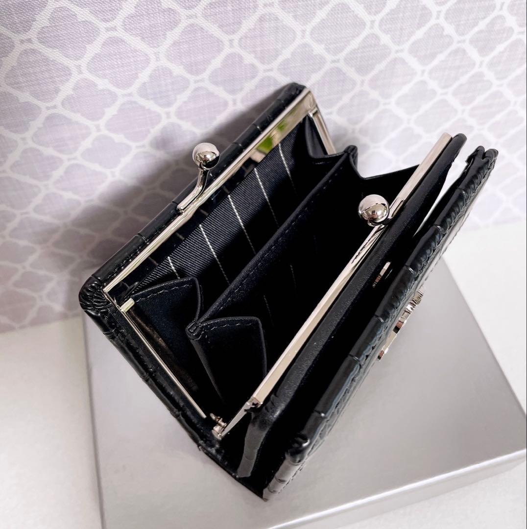 【新作✨️ショッパー付】ヴィヴィアン・ウエストウッド 折財布 黒