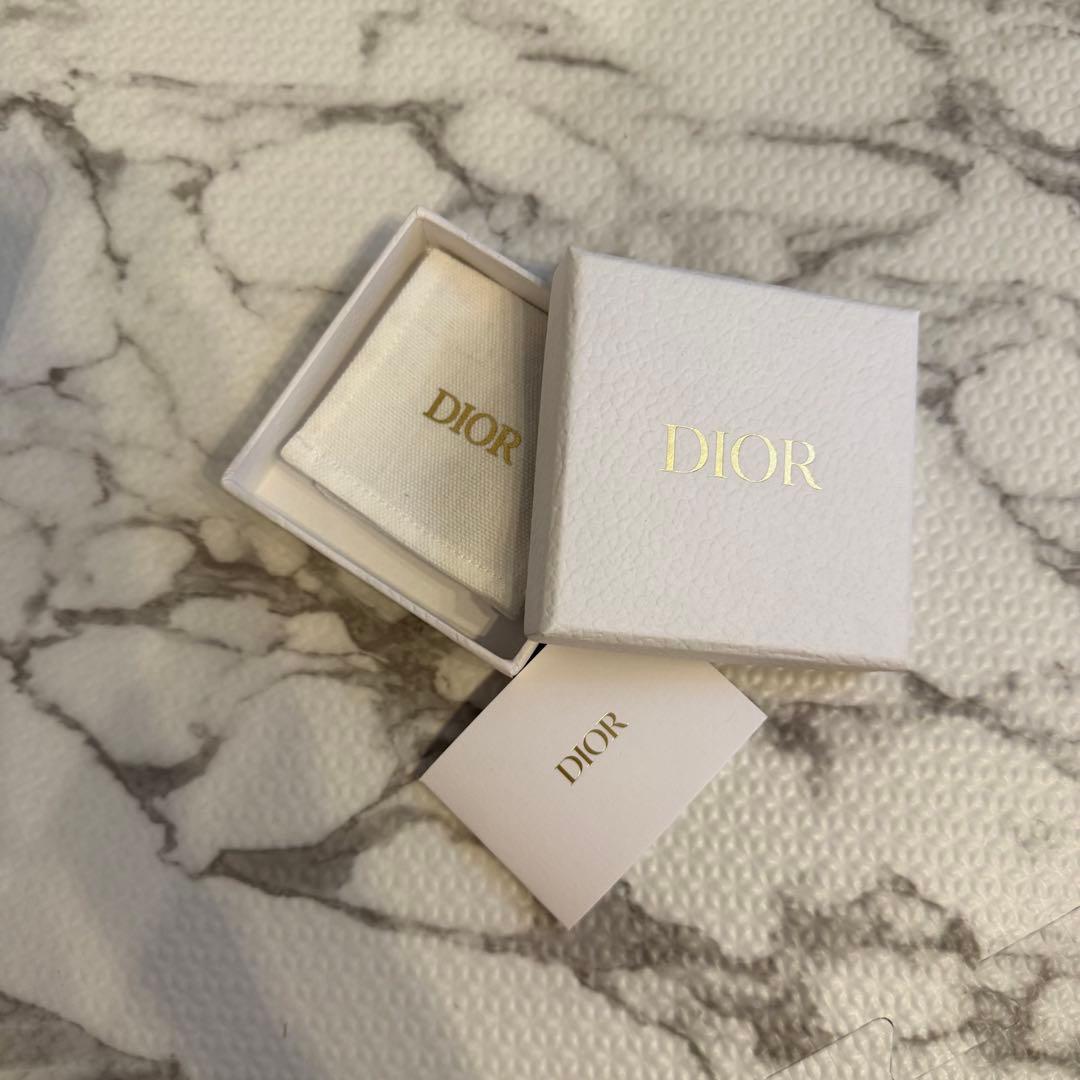 Dior パールピアス 即購入不可