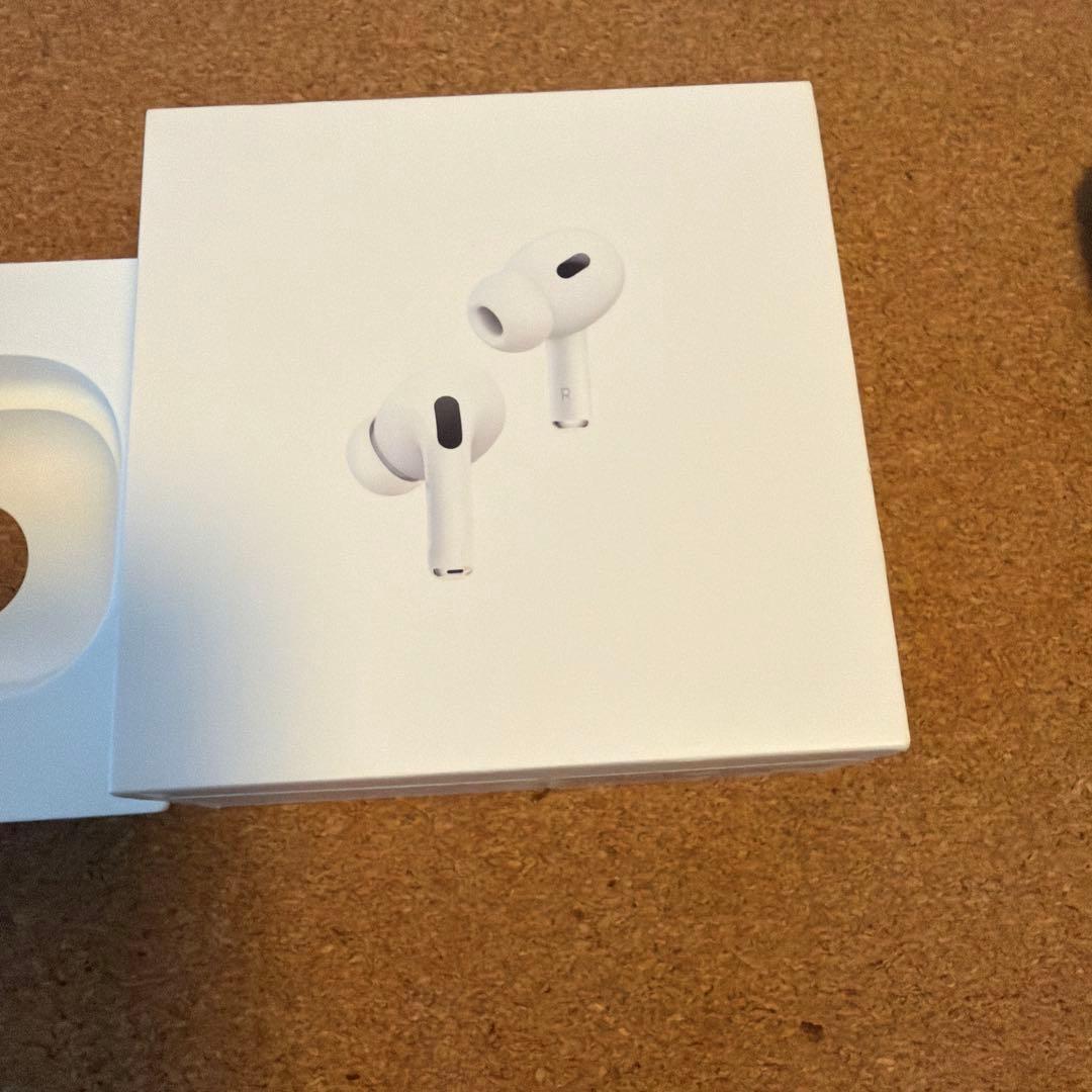AirPods Pro 2本体　ライトニングタイプ　箱付き
