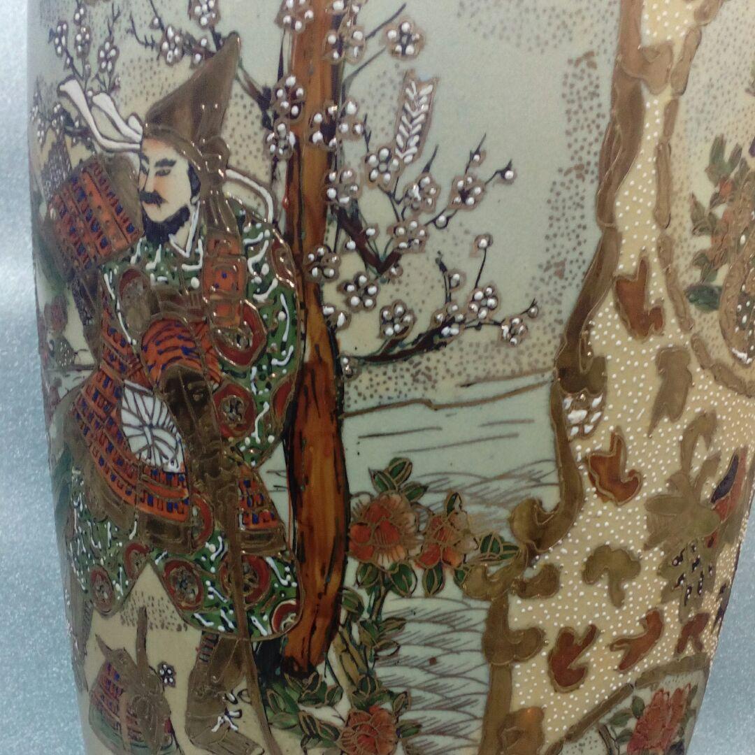 薩摩焼アンティーク武者合戦金彩盛上細密造形美時代丸に十字御家紋入古陶磁器