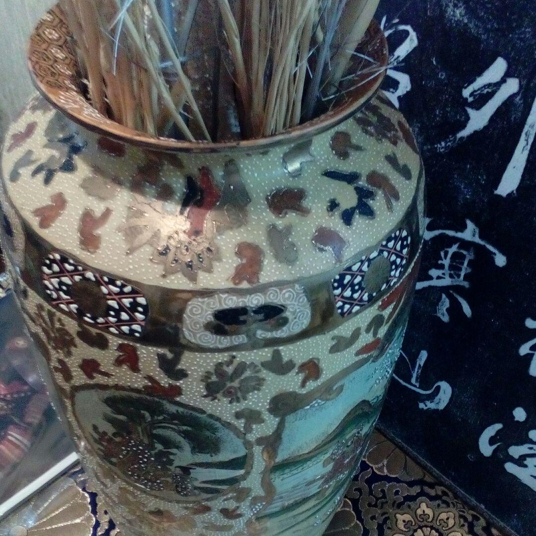 薩摩焼アンティーク武者合戦金彩盛上細密造形美時代丸に十字御家紋入古陶磁器