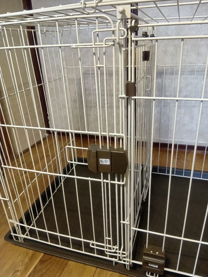 トイレのしつけが出来るドッグルームサークル屋根付き