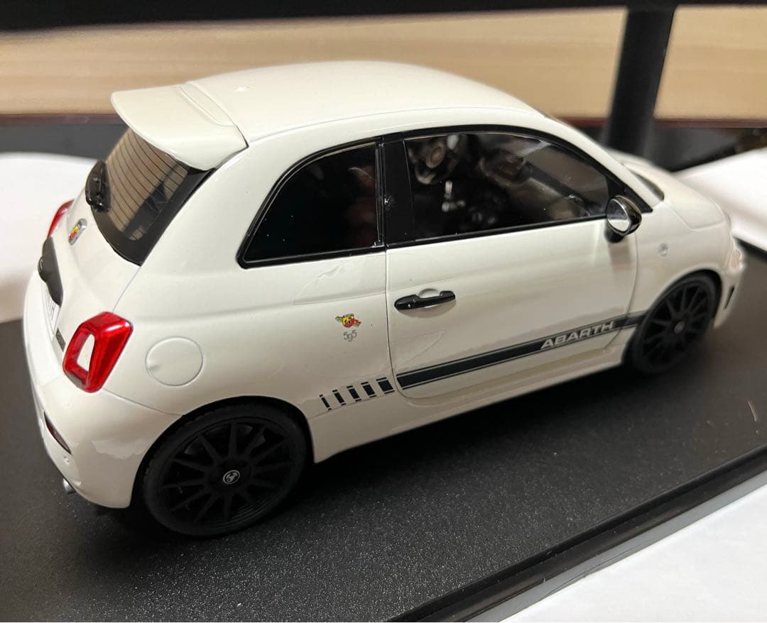 ミニカー SOLIDO 1/18 FIAT NUOVA 500 ABARTH 595