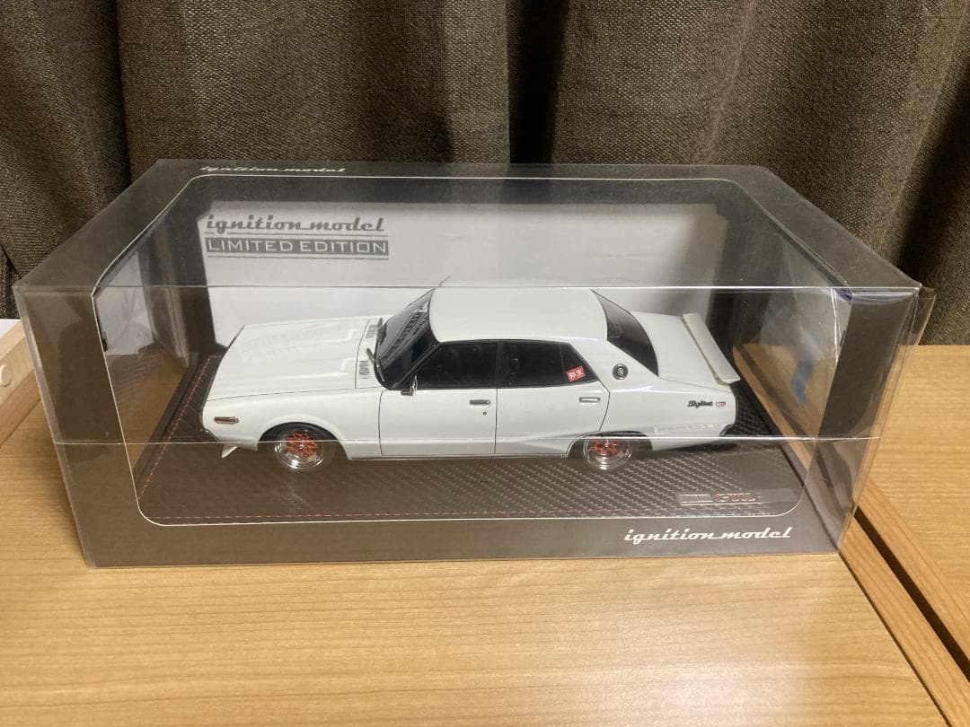 イグニッションモデル 1/18 スカイライン 弥生 L6エンジン付き 限定品