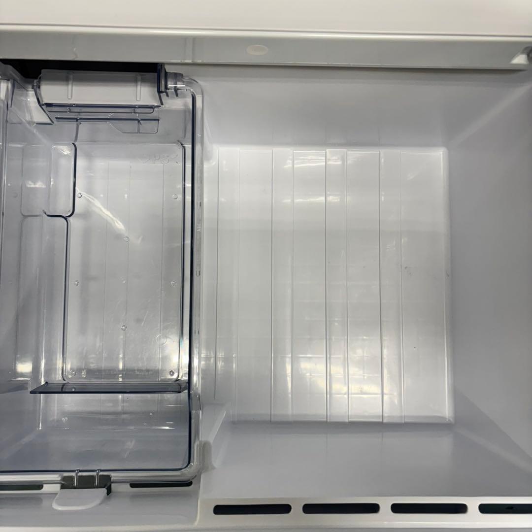 566 AQUA 大型冷蔵庫 1〜4人暮らし用 小型 自動製氷 右開き　ホワイト