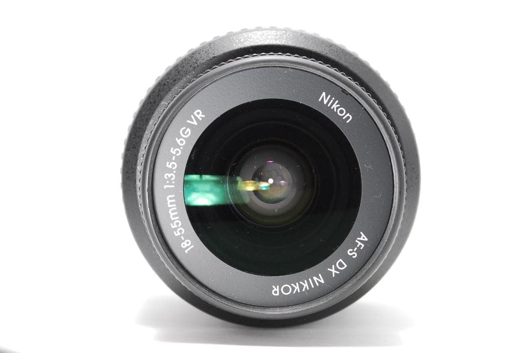 Nikon D3000　スマホ転送OK　安心の手振れ補正　一眼レフデビューに最適