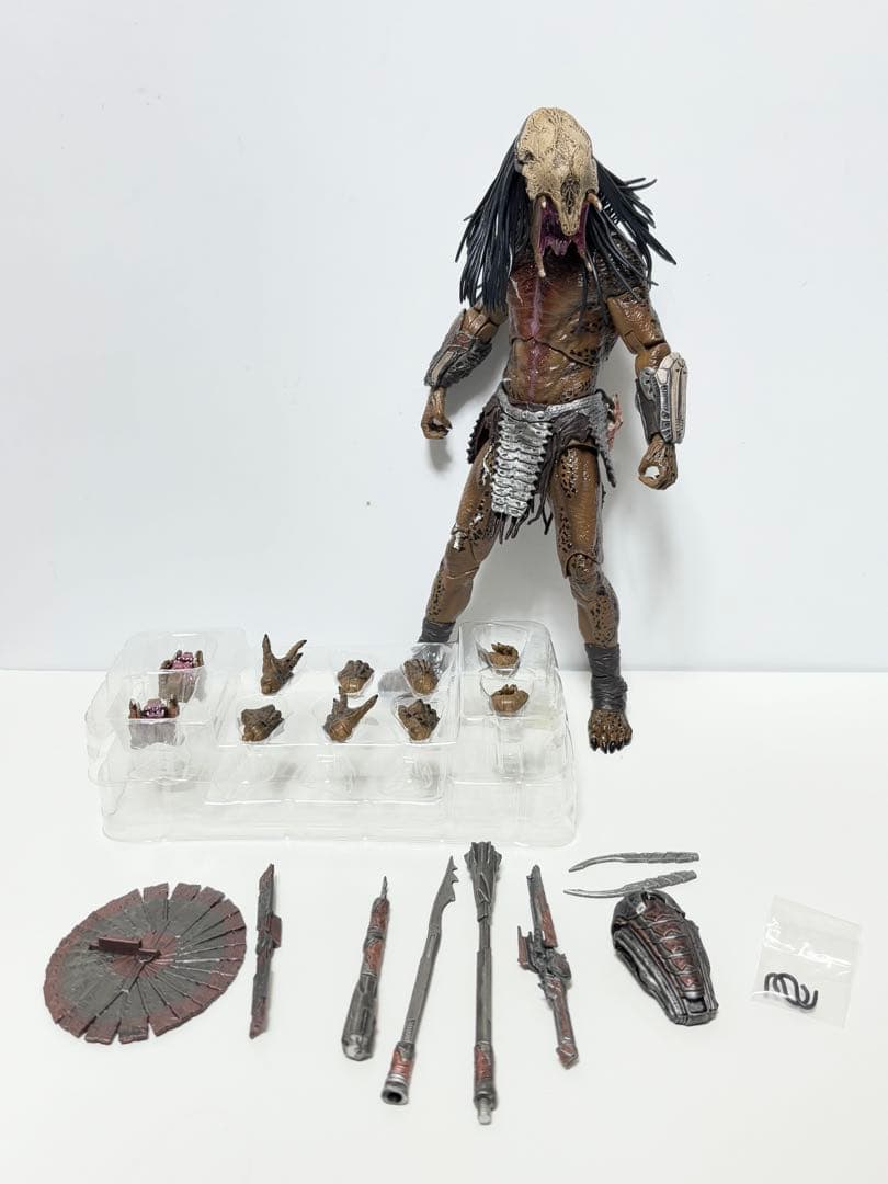 箱あり欠品なし NECA フィアラルプレデター プレデタープレイ ディズニー