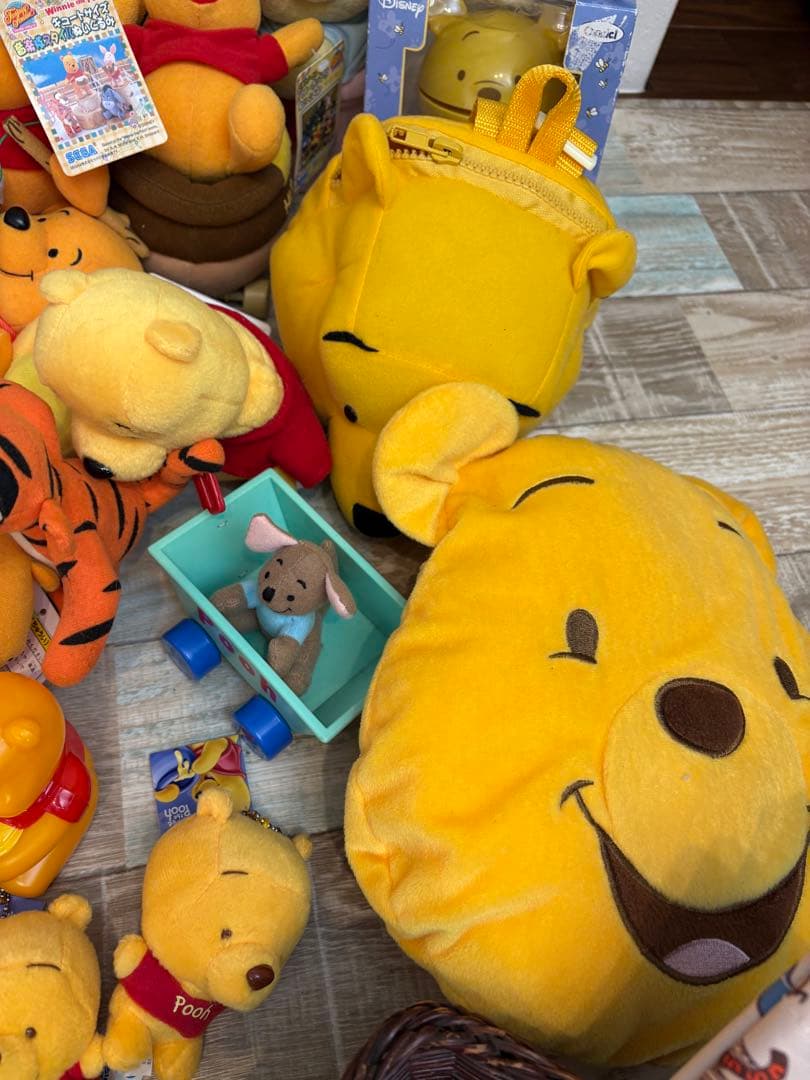プーさん　イーヨー　ディズニー　まとめ売り　レアな商品あり　ぬいぐるみ　新品あり
