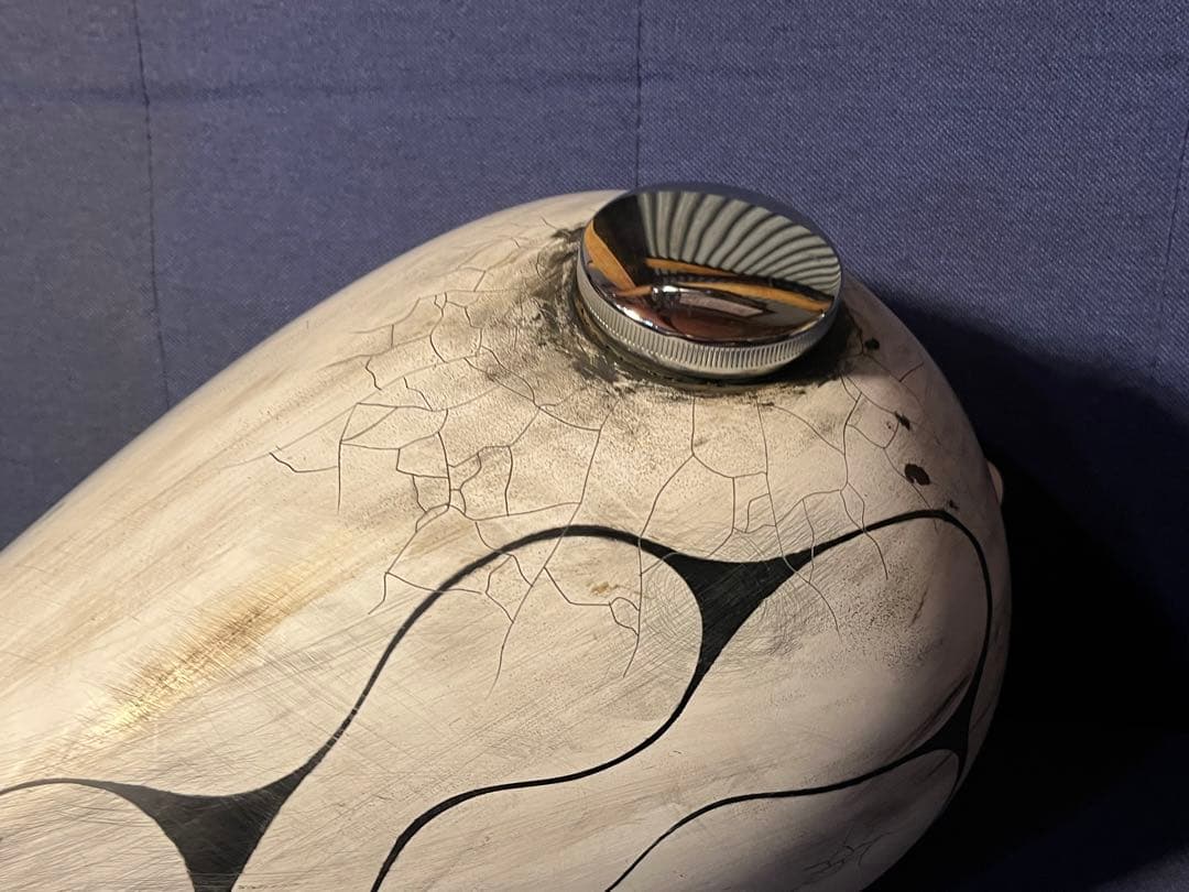 新品ピーナッツタンク エイジング塗装 ハーレー