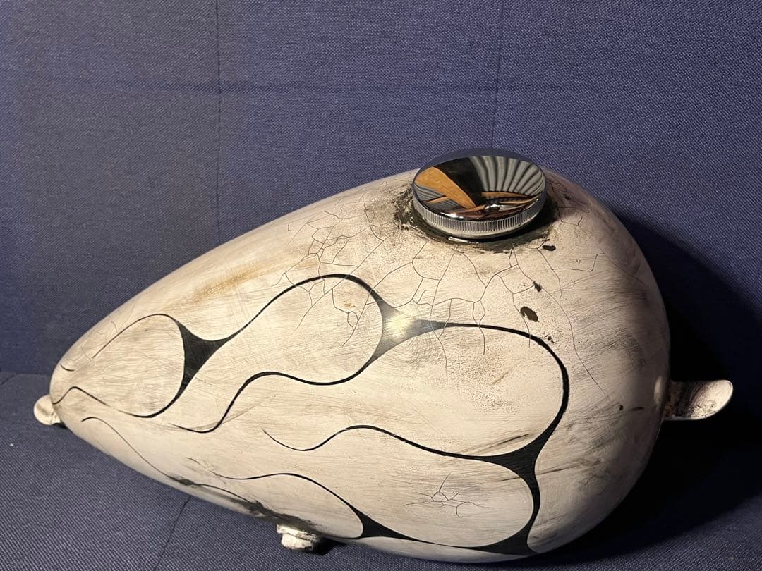 新品ピーナッツタンク エイジング塗装 ハーレー