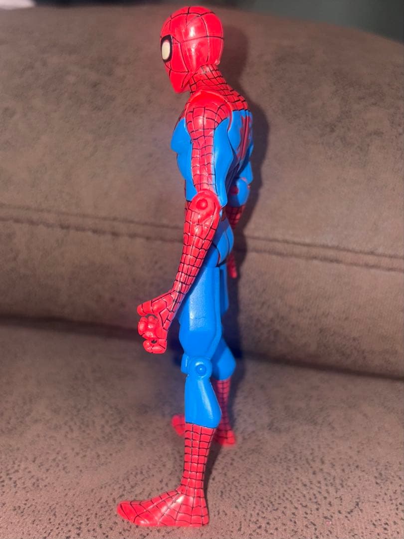 入手困難　ハズブロ　スペクタキュラースパイダーマン